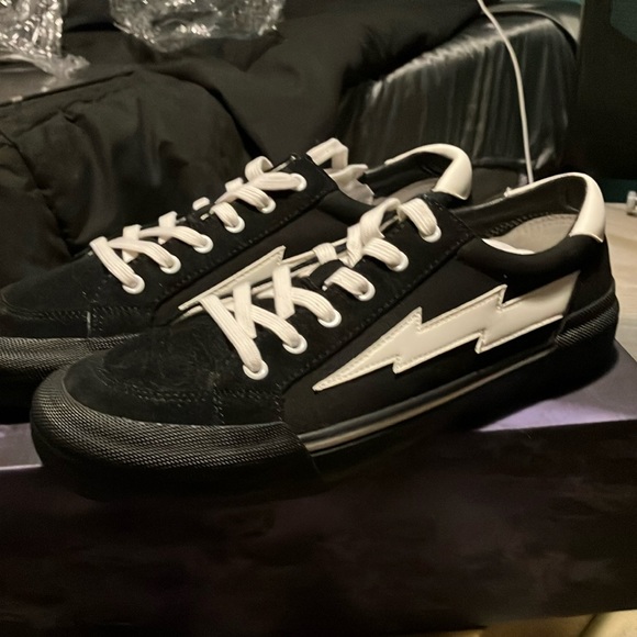 Revenge X Storm Black and White low tops - Picture 1 of 8